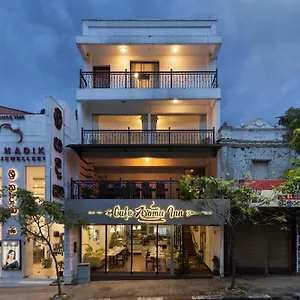 Hotel Cafe Aroma Kandy