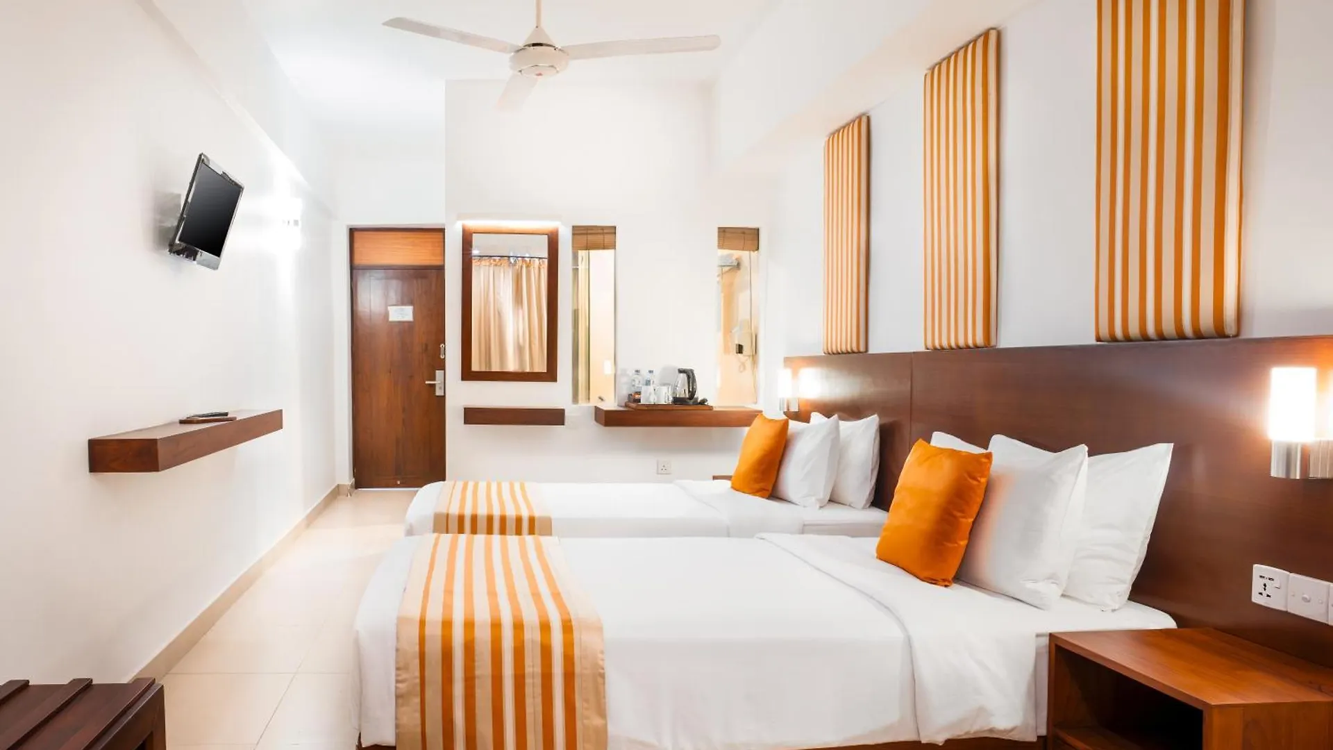 Camelot Beach Hotel Negombo 4*,  Sri Lanka