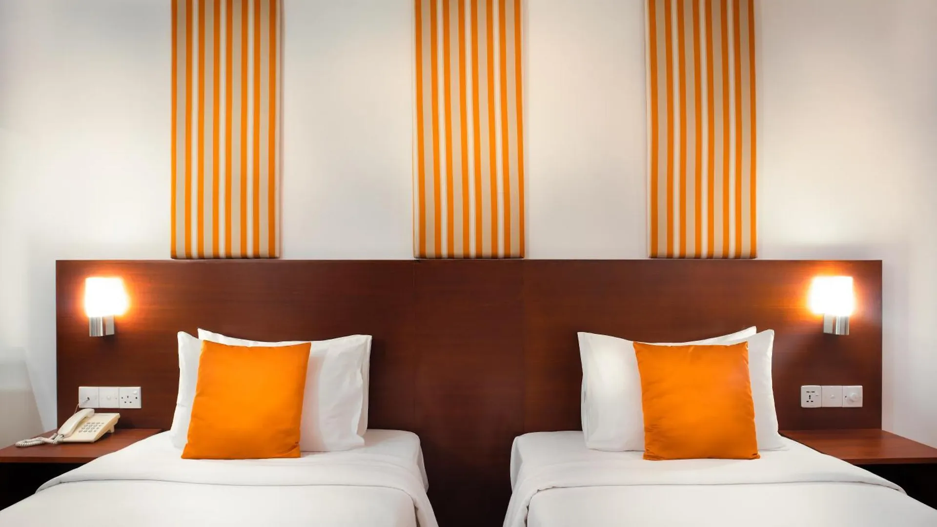 Camelot Beach Hotel Negombo