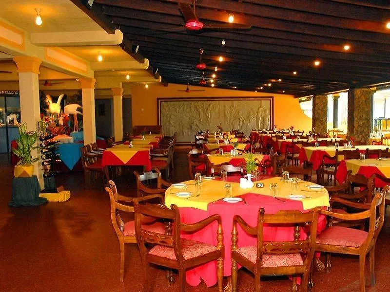 Camelot Beach Hotel Negombo