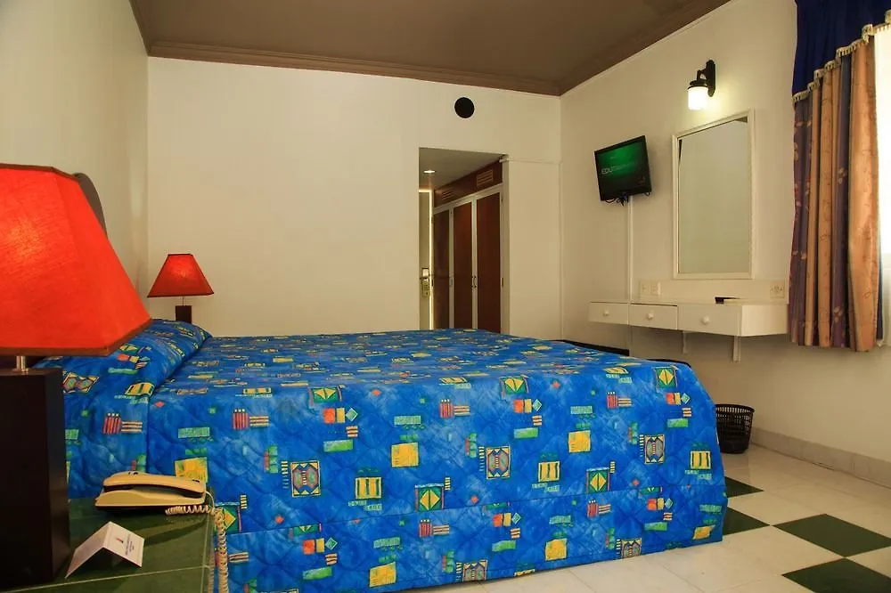 Camelot Beach Hotel Negombo
